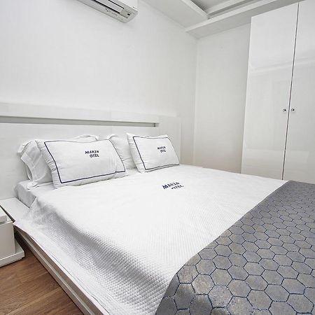 Marin Otel อูร์ลา ภายนอก รูปภาพ